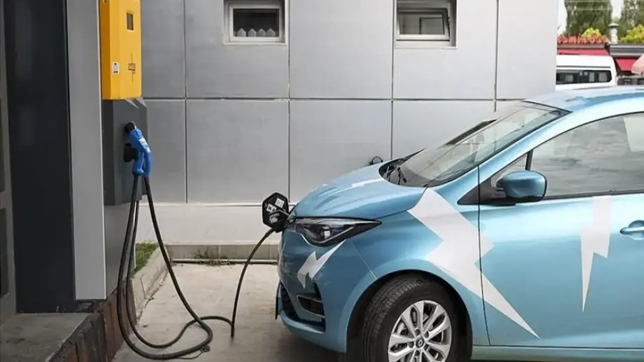 Türkiye'de elektrikli araç şarj ağı hızla büyüyor: İstanbul yine zirvede