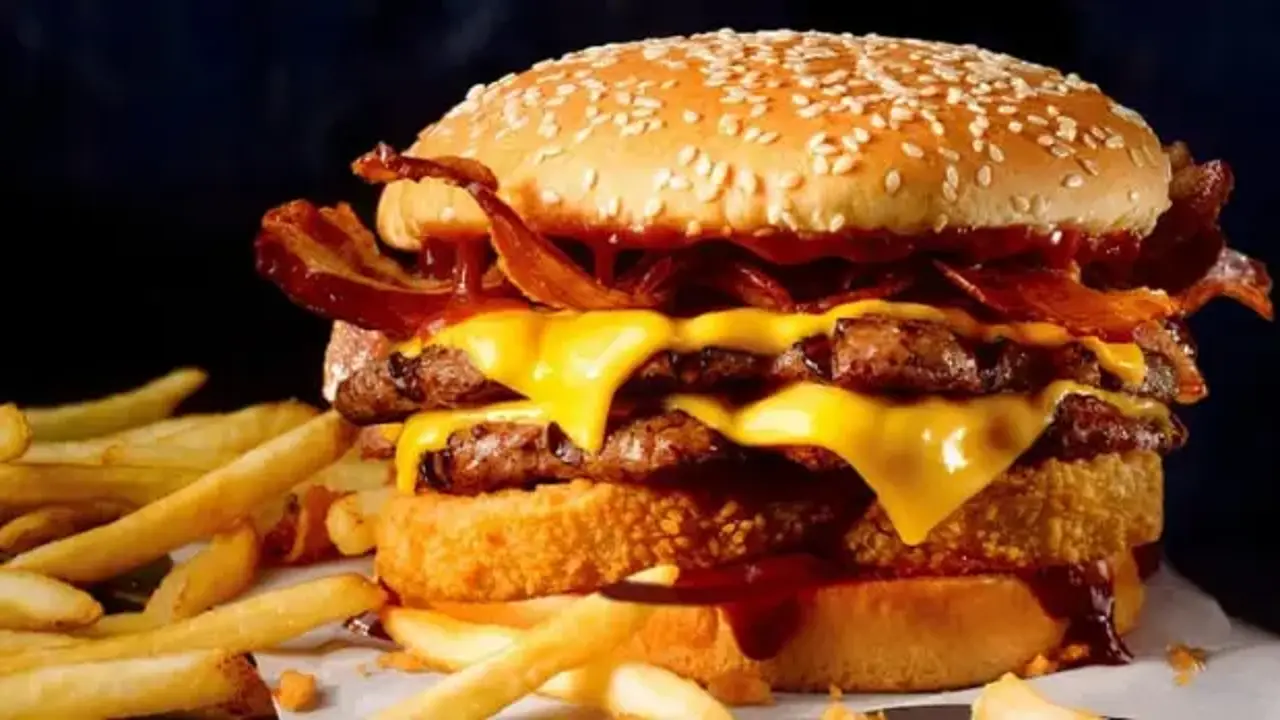 Türkiye'de faaliyet gösteriyordu: ABD'li burger devinin ortağı battı! Şubelerini kapatıyor