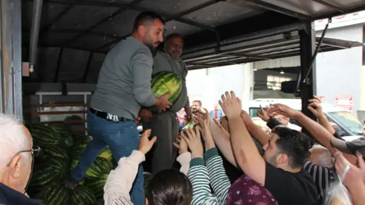 Ücretsiz dağıttı dakikalar içinde tükendi: Değeri yaklaşık 200 bin TL