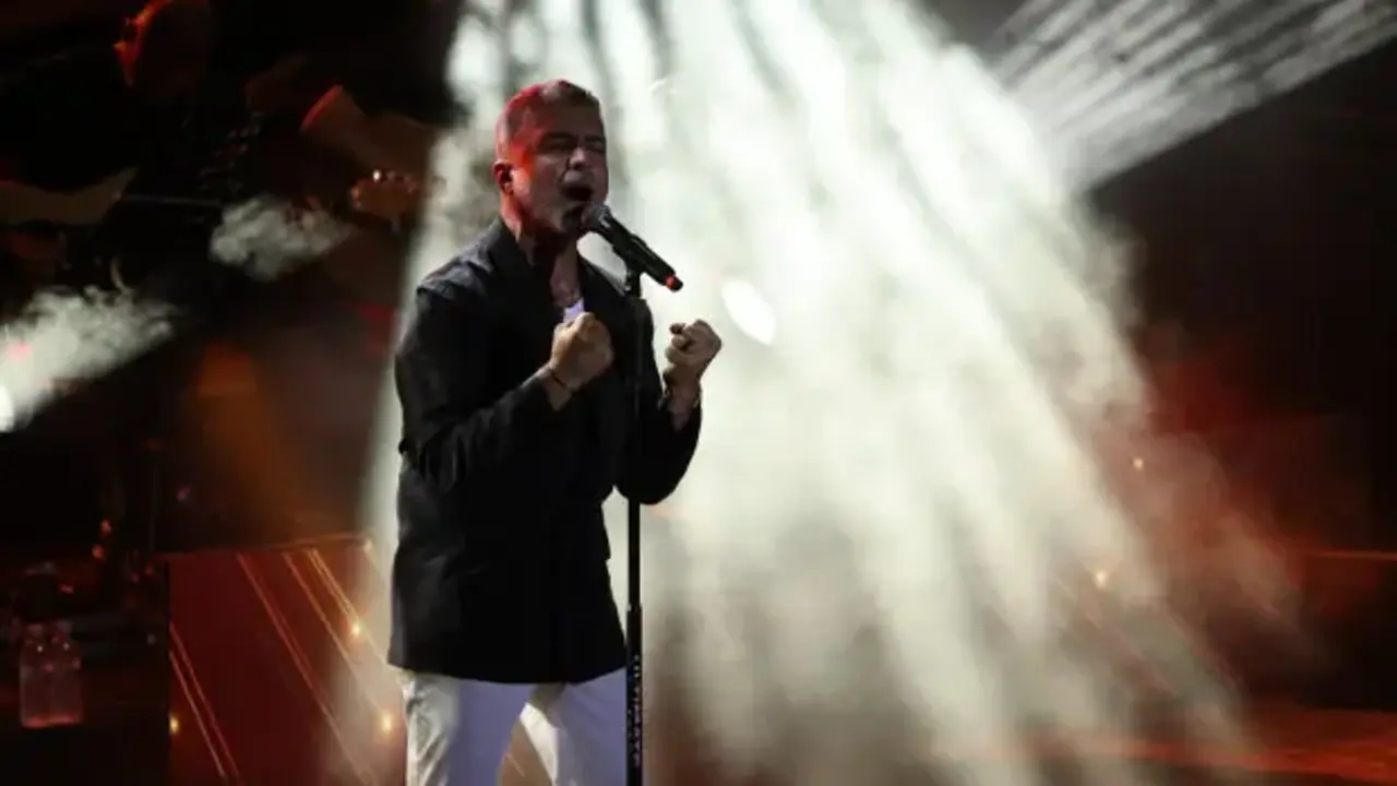 Uluslararası Bursa Festivali’nde görkemli final! Özcan Deniz Bursalıları mest etti