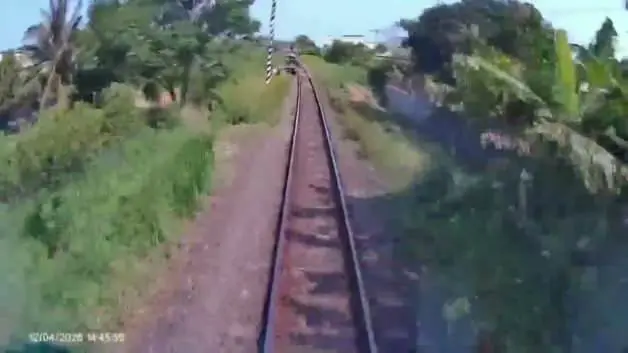 Vietnam'da feci tren kazası: 10 yaşındaki çocuk feci şekilde can verdi