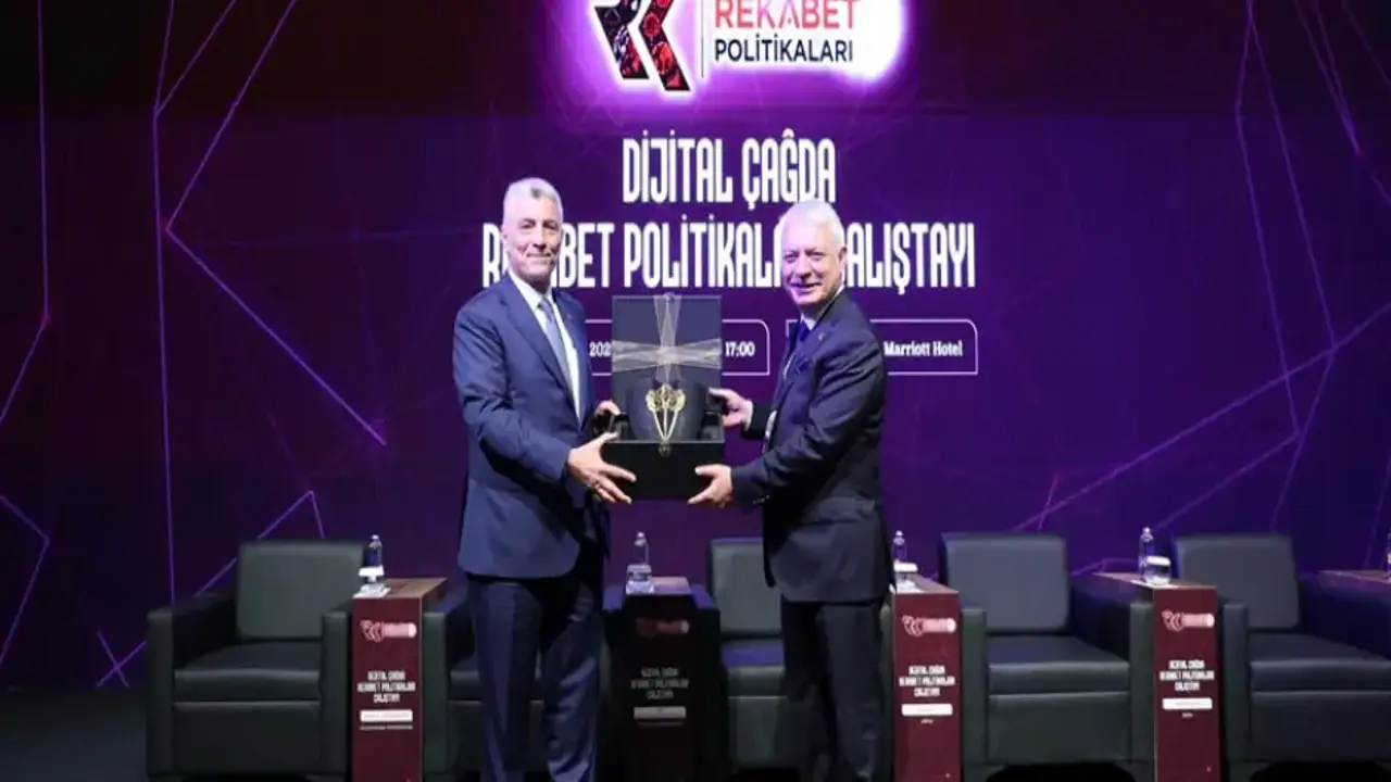 Yapay zeka ekonomiyi kökten değiştirecek: 2032 yılı için öngörülen rakam ortaya çıktı!