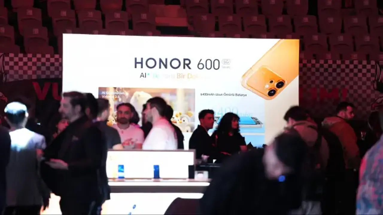 Yapay zeka özelliklerini zirveye taşıyan HONOR 600 Serisi Türkiye’de