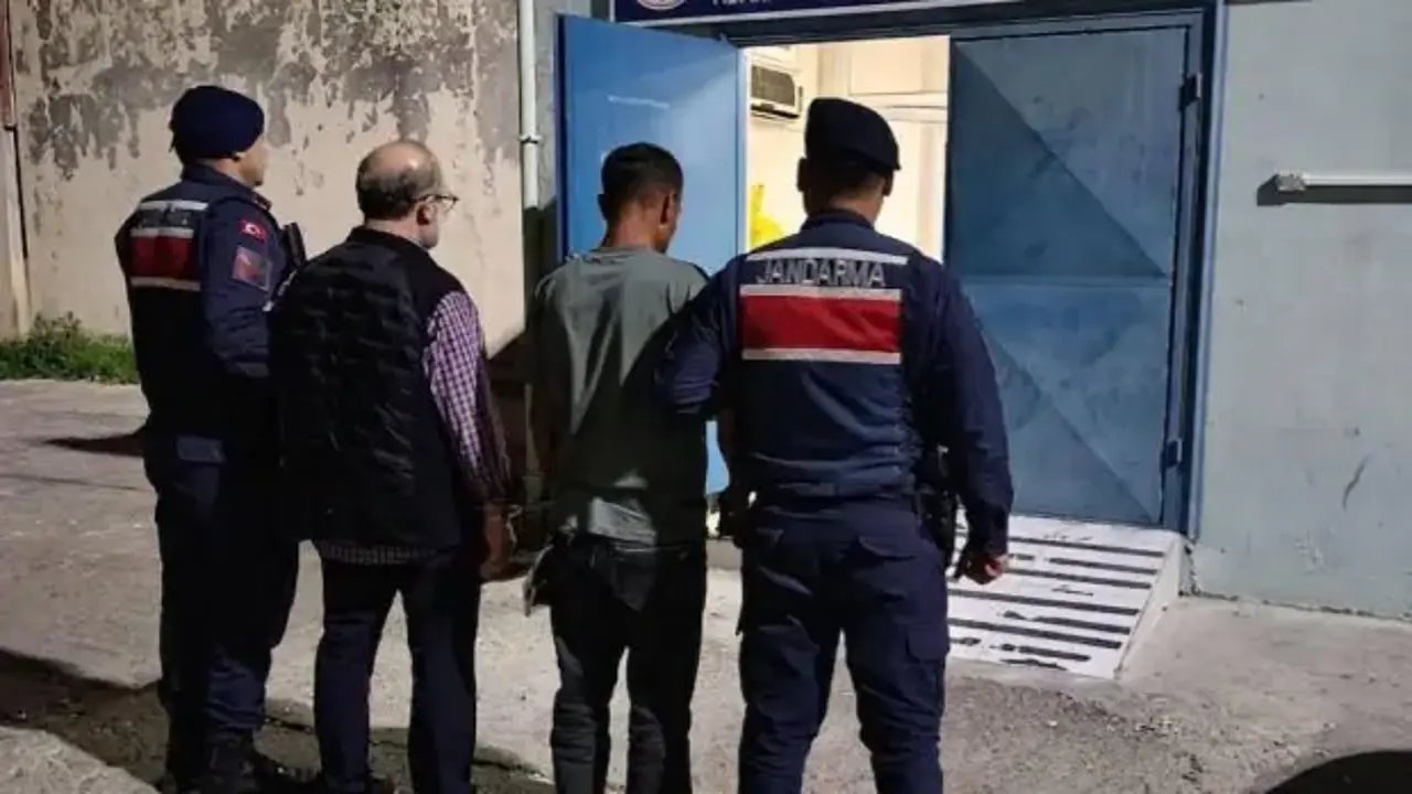 Yaşlı çiftin 10 milyon lirasını dolandırdılar