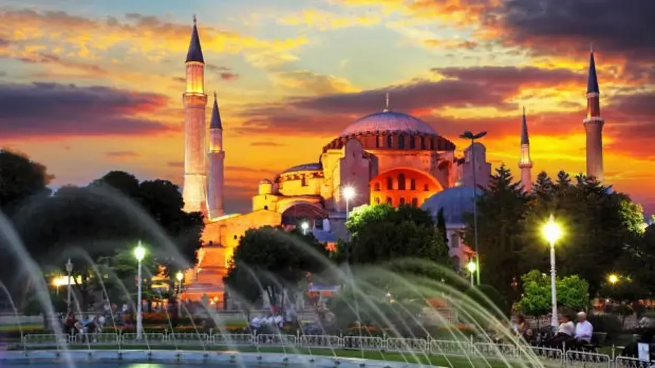 Yaz tatilinde İstanbul'da olanlar dikkat: Kültür-Sanat rotanız hazır