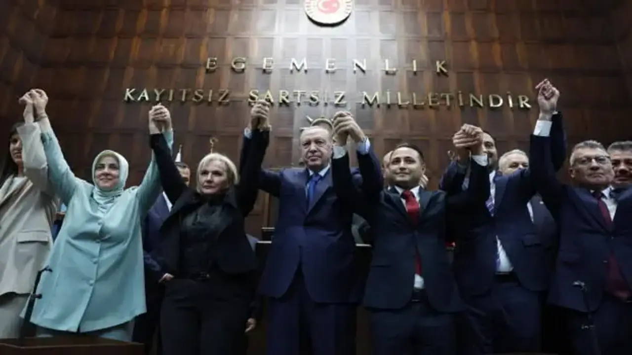 Yeni AK Partililer uyum programına alındı