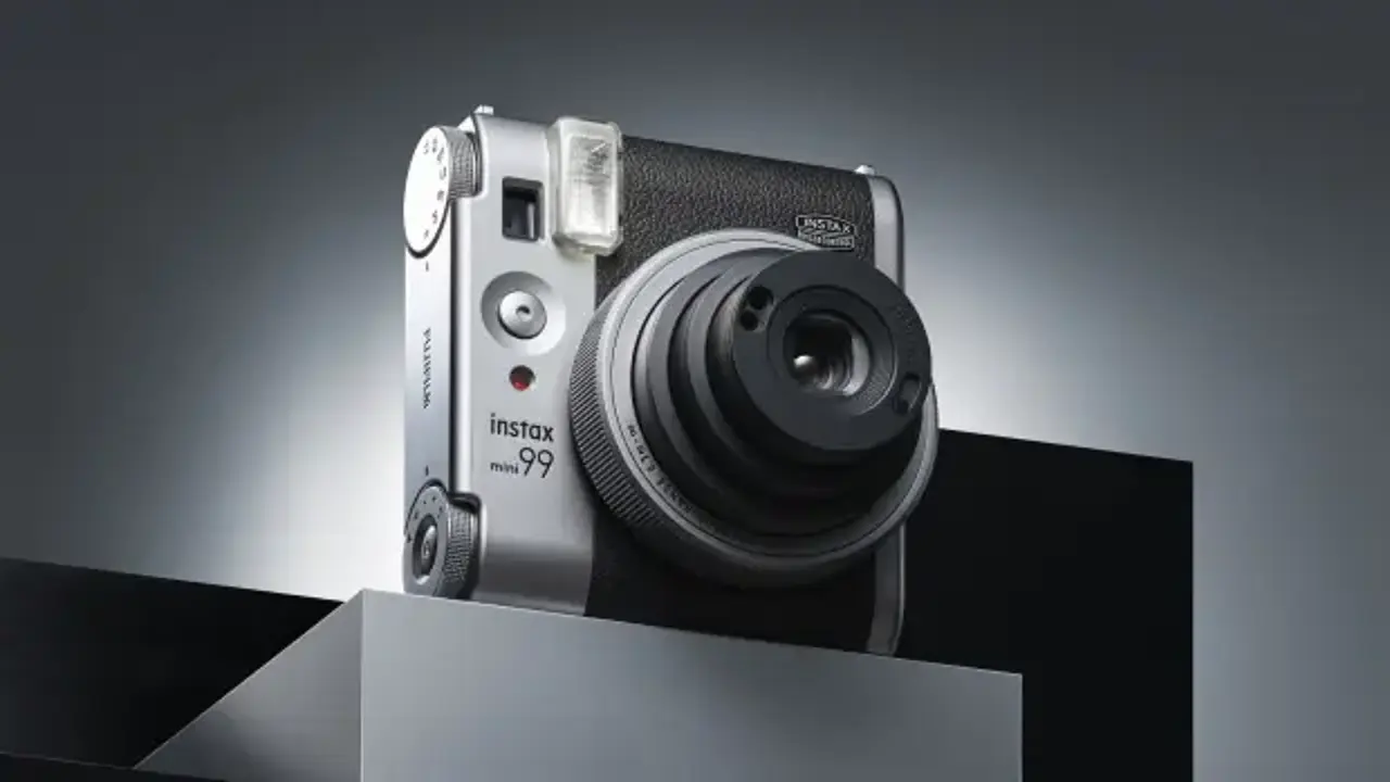 Yeni özelliklerle donatılan instax mini 99 tanıtıldı