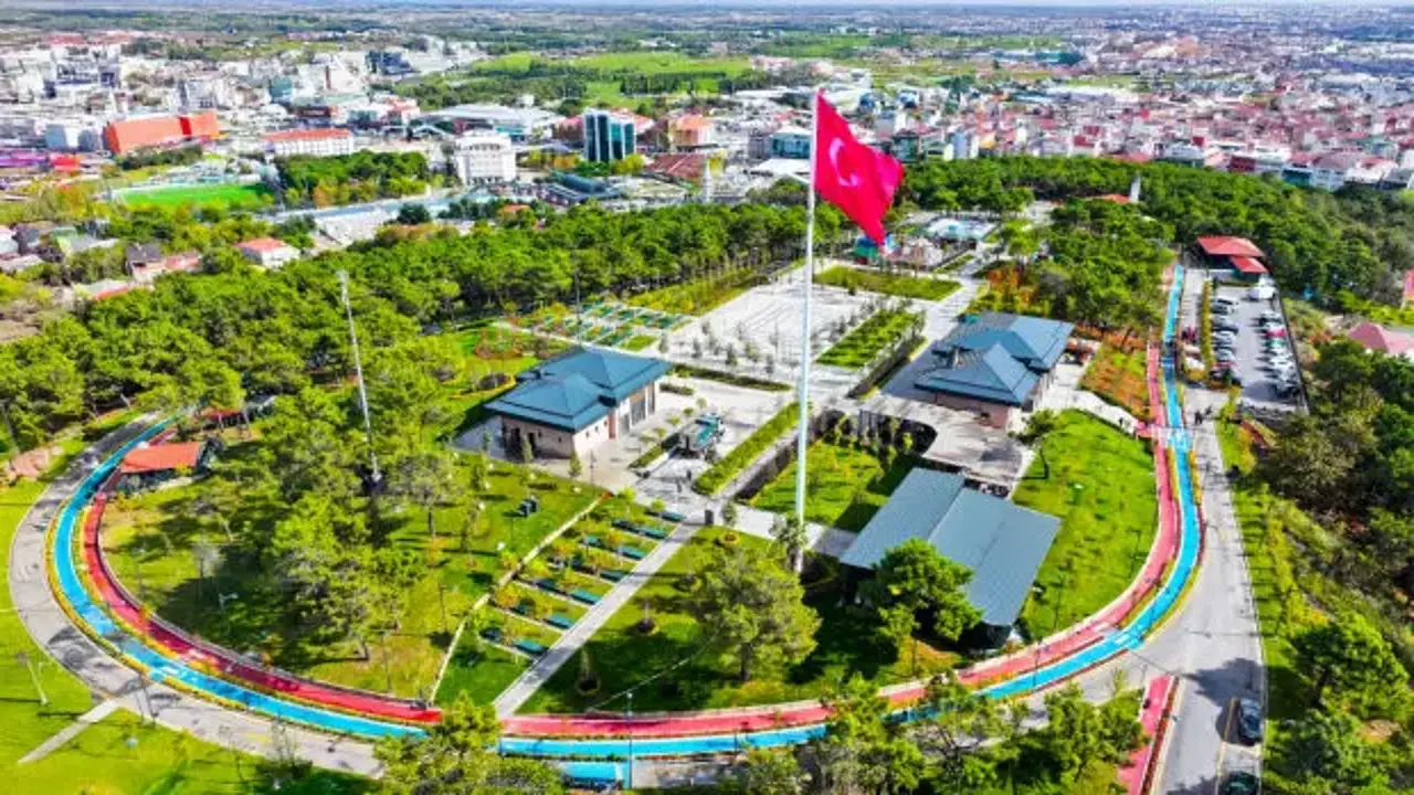 Yeşil alanlar, millet bahçeleri ve çevre projeleriyle Ümraniye nefes alıyor
