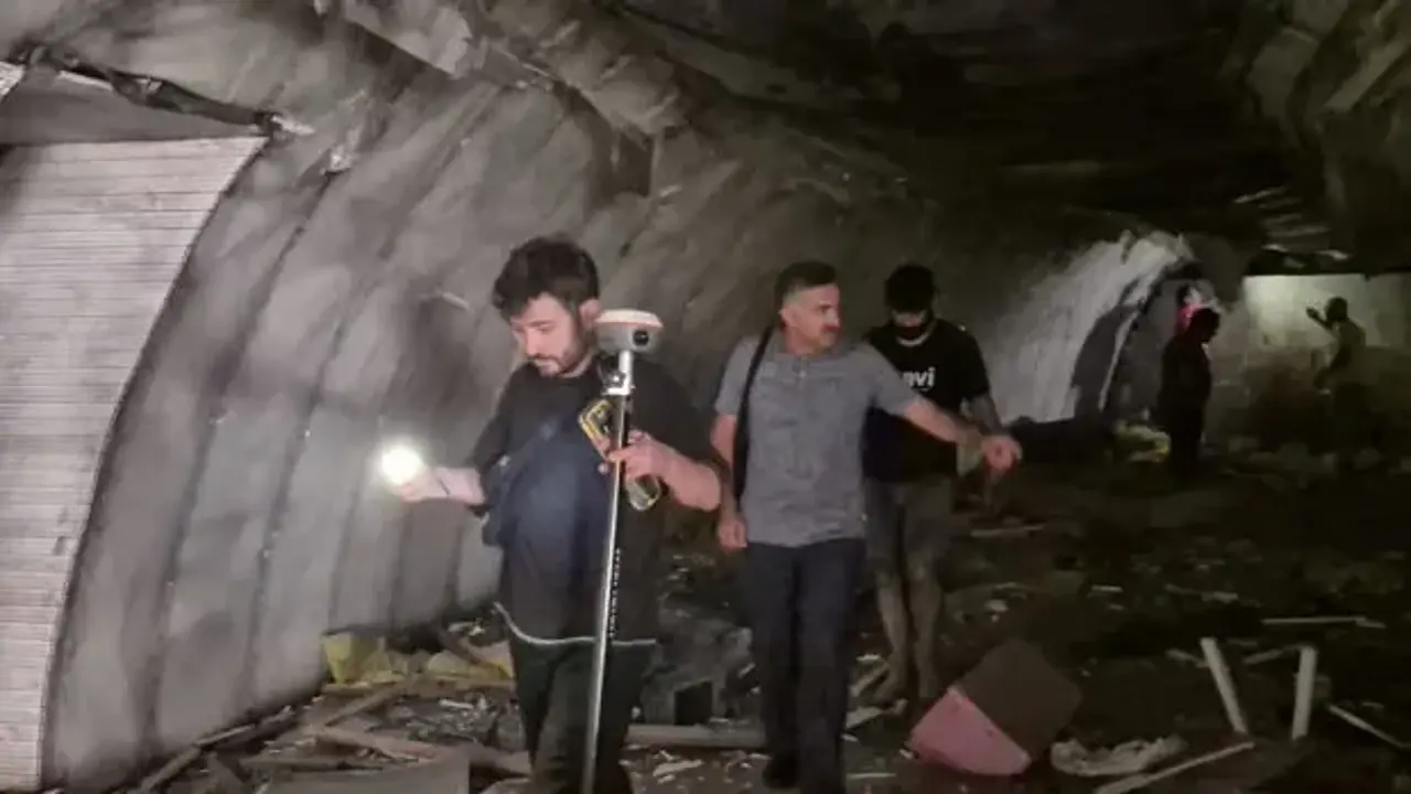 Yıkılan işhanının altından 2'nci Dünya Savaşı'ndan kalma sığınak çıktı