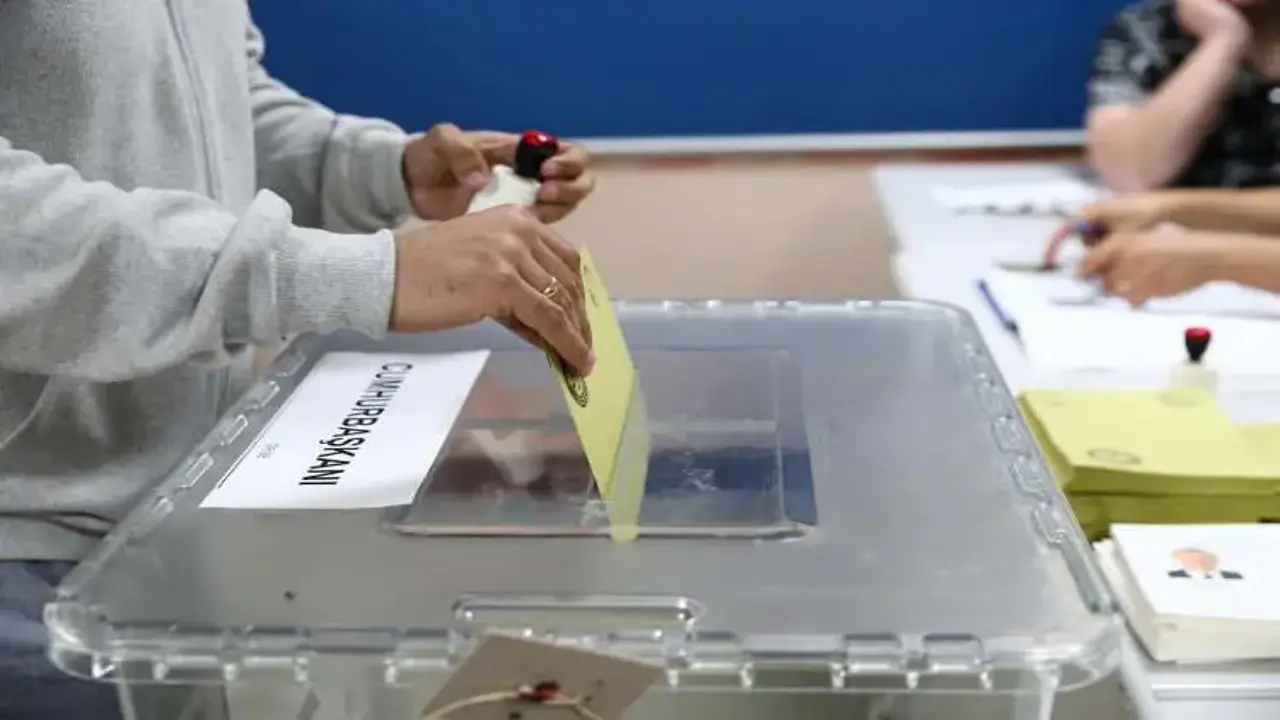 Yolsuzluklarla anılan CHP kayıplarda, AK Parti oylarını artırıyor: Yeni anket geldi
