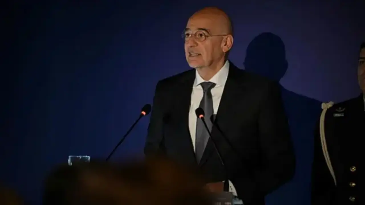 Yunan bakandan Türkiye itirafı: Ülkesinin içine düştüğü durumu açıkladı