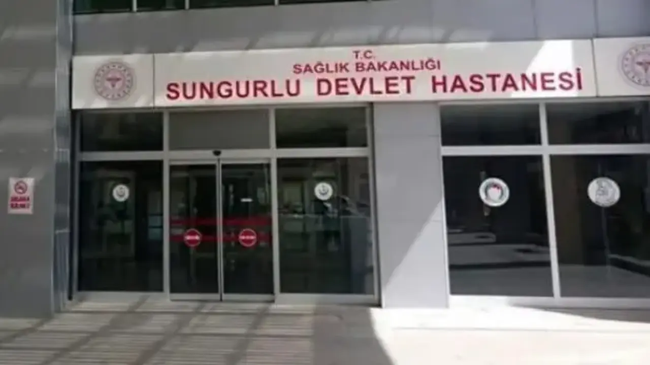 Yurtta kalan 77 öğrenci, gıda zehirlenmesi şüphesiyle hastanede tedaviye alındı