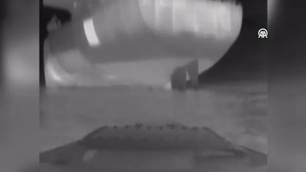Zelenskiy video paylaştı: 2 petrol tankerini böyle vurduk
