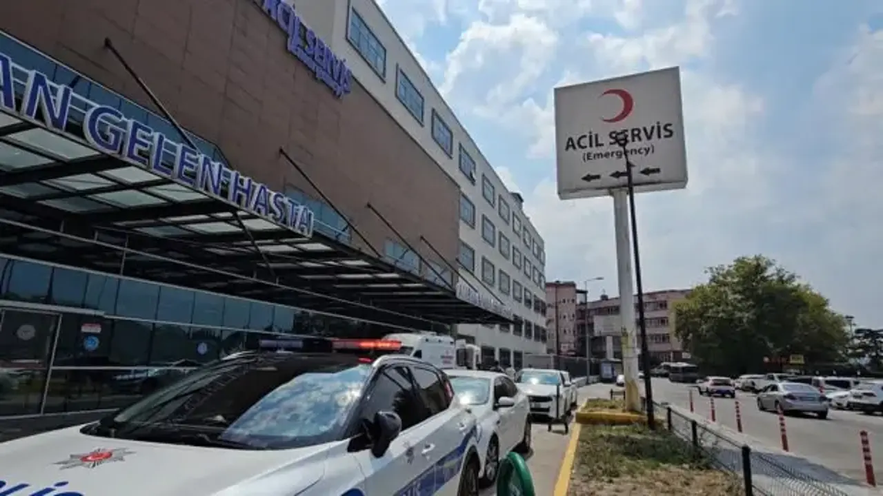 Zonguldak'ta yük asansörü 3'üncü kattan düştü: 1'i ağır 3 yaralı