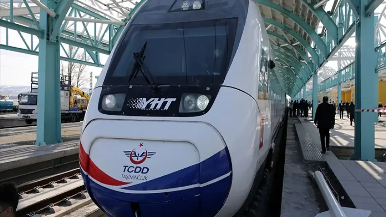 Zorlu coğrafyada mühendislik harikası! YHT hattının 3 yıllık karnesi beli oldu